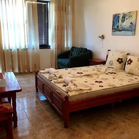 Къща за гости Rosen Лозенец