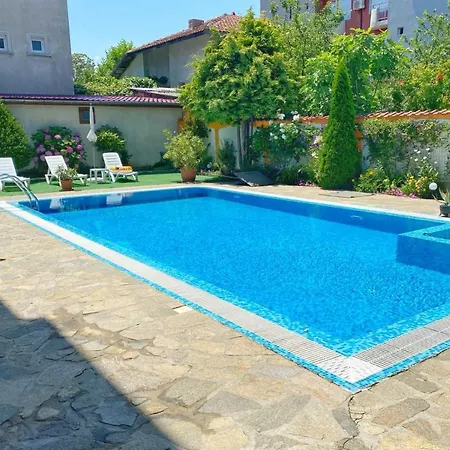 Rosen Pensjonat 3*